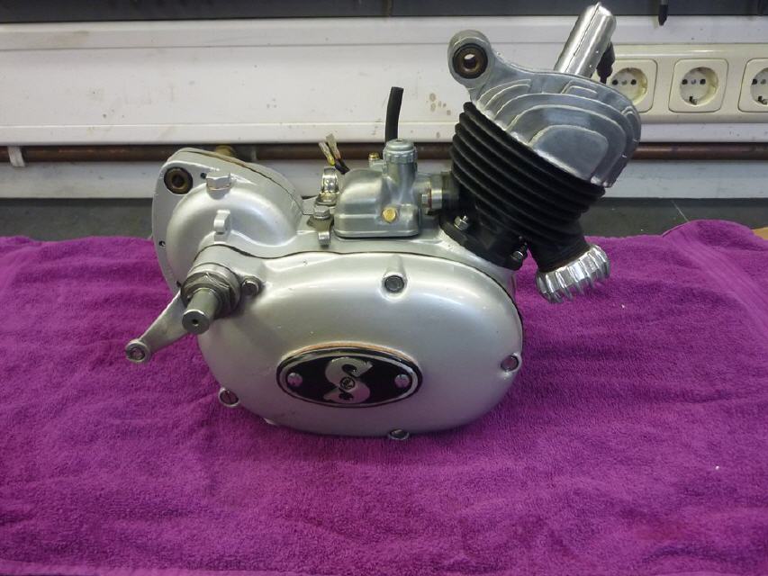 So schaut er von rechts aus